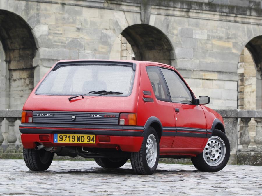  Peugeot 205 1.6 GTI 1983 года  (фото 4 из 32)